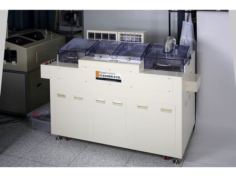 Post CMP Scrubber 812L